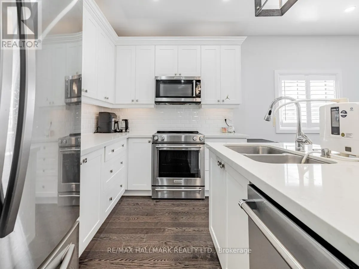 1538 FARROW CRESCENT