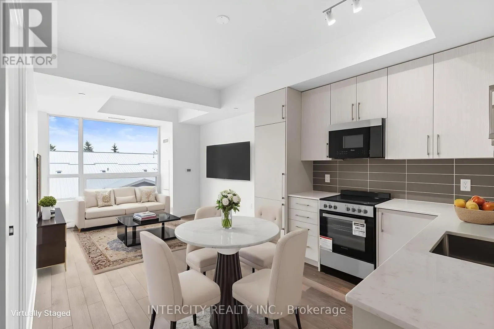 243 - 2075 KING ROAD