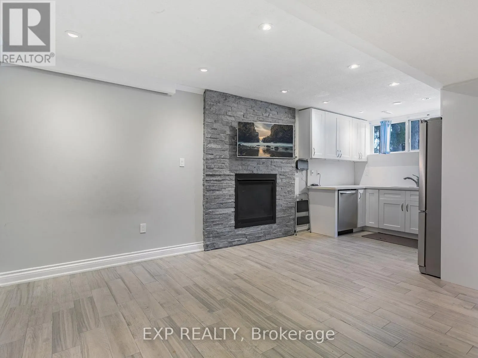 146 WELDRICK ROAD W