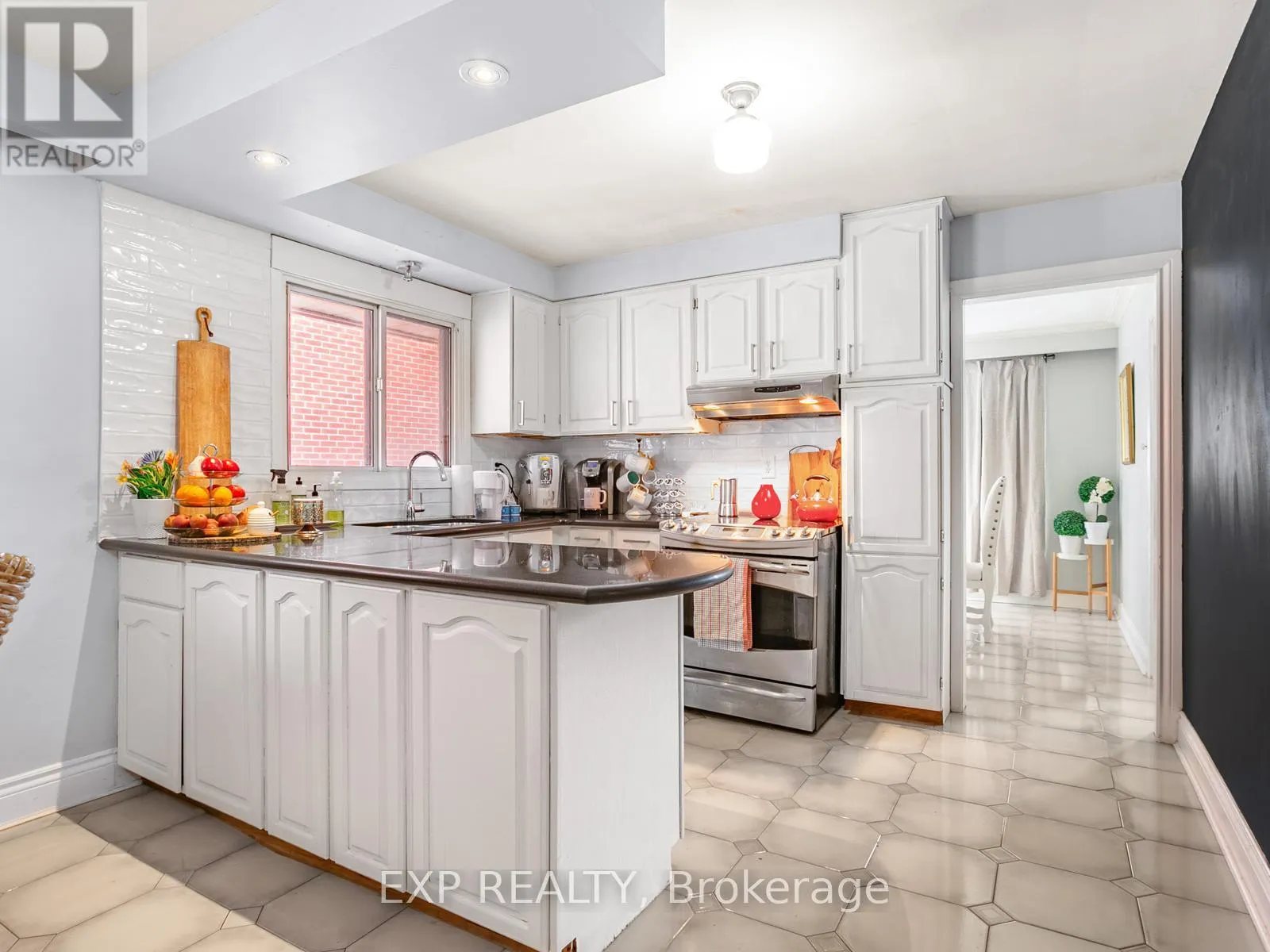 146 WELDRICK ROAD W