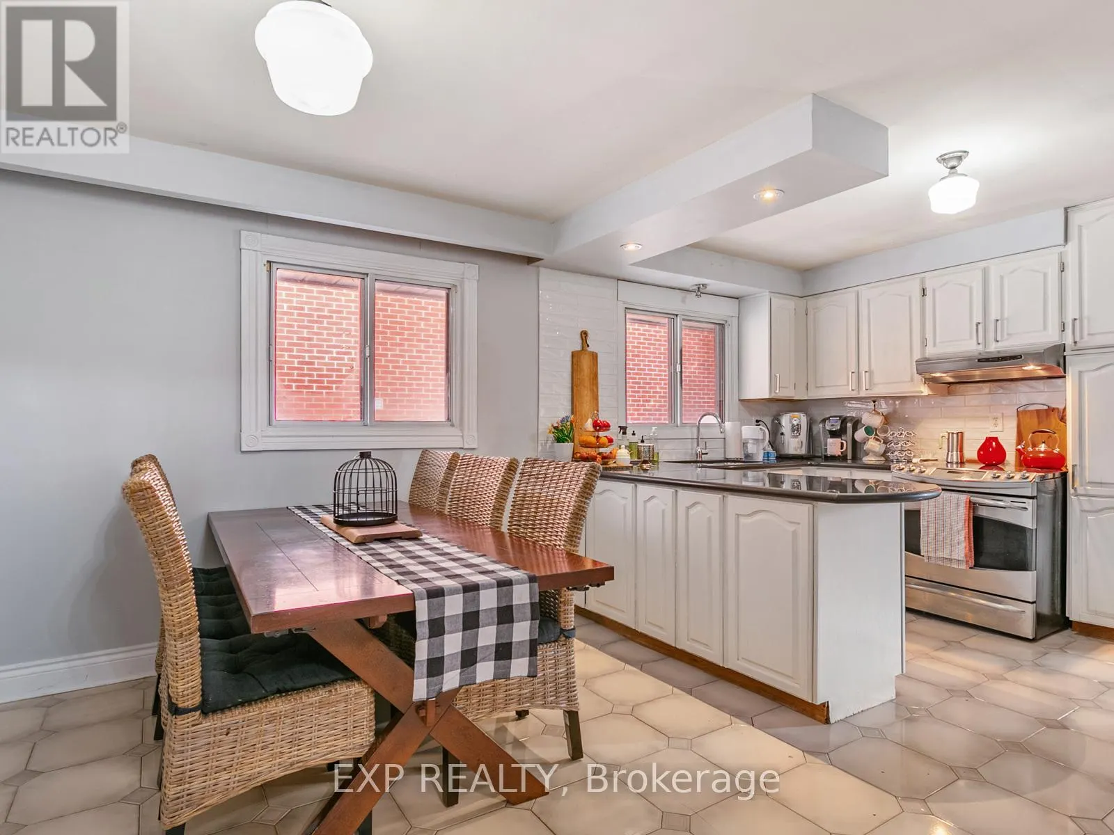 146 WELDRICK ROAD W