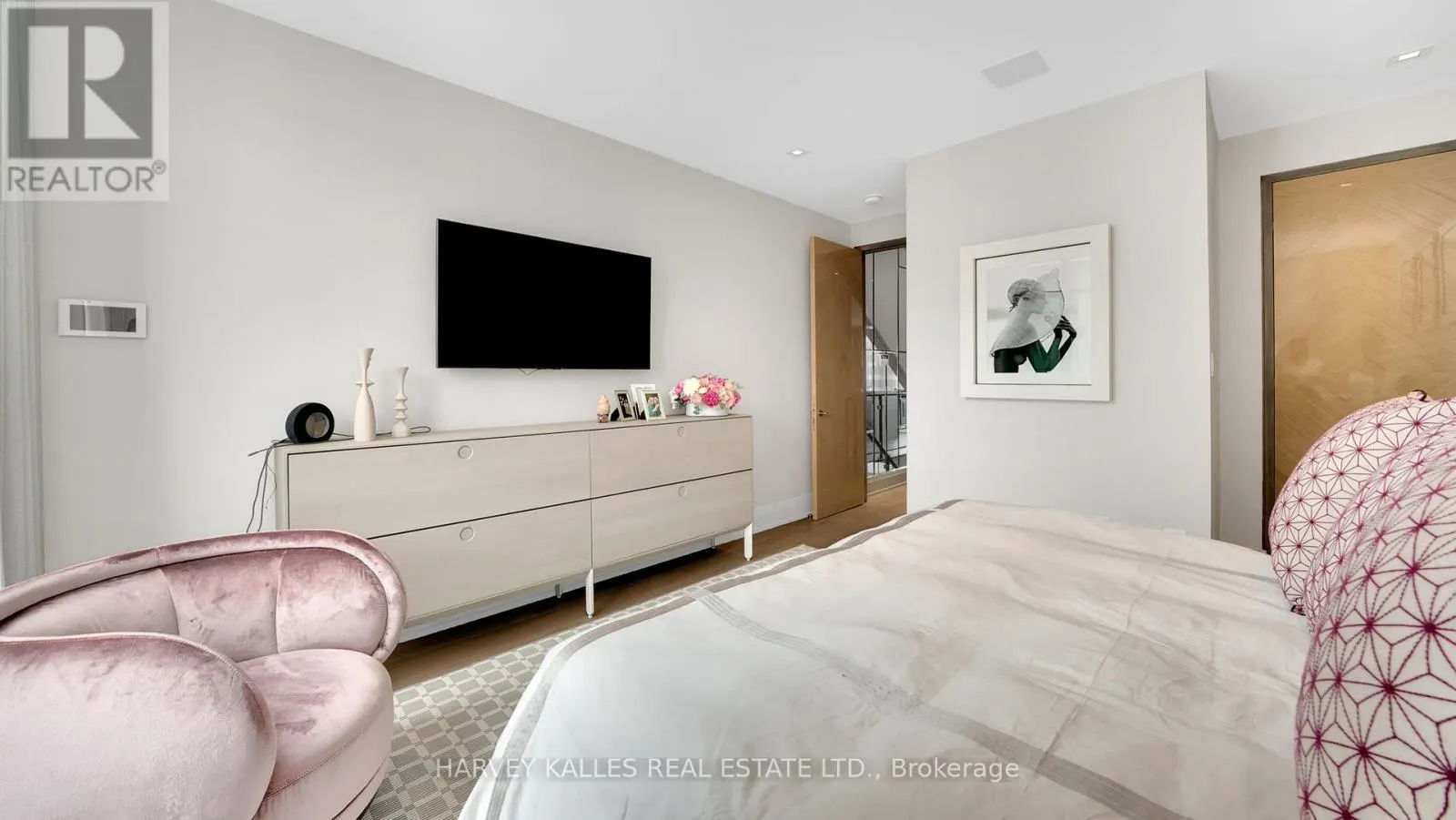 3773 MANGUSTA COURT
