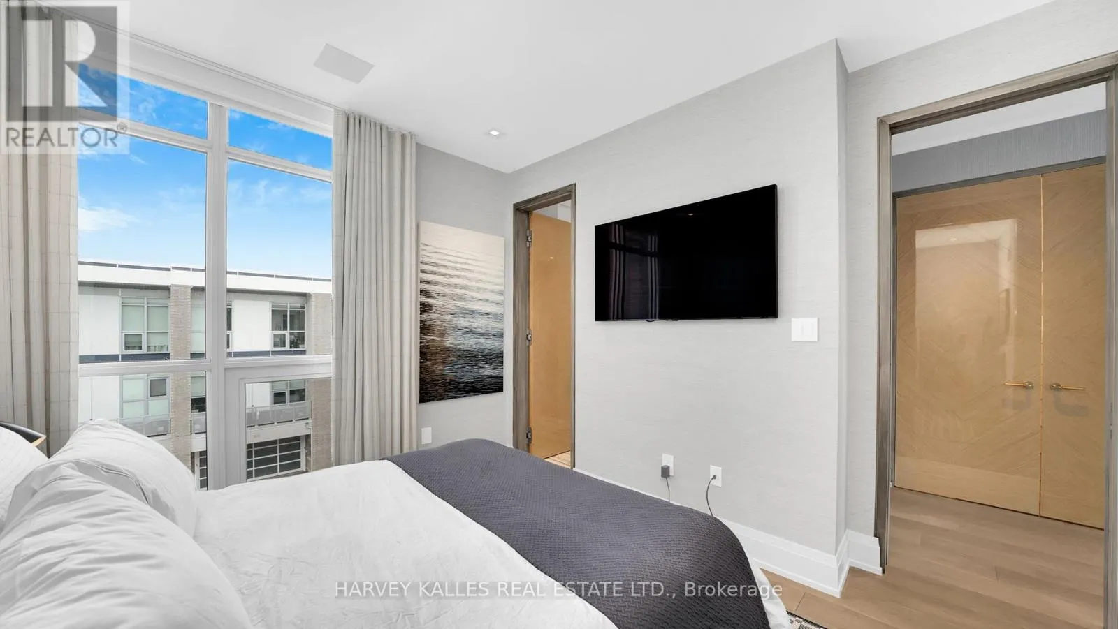 3773 MANGUSTA COURT