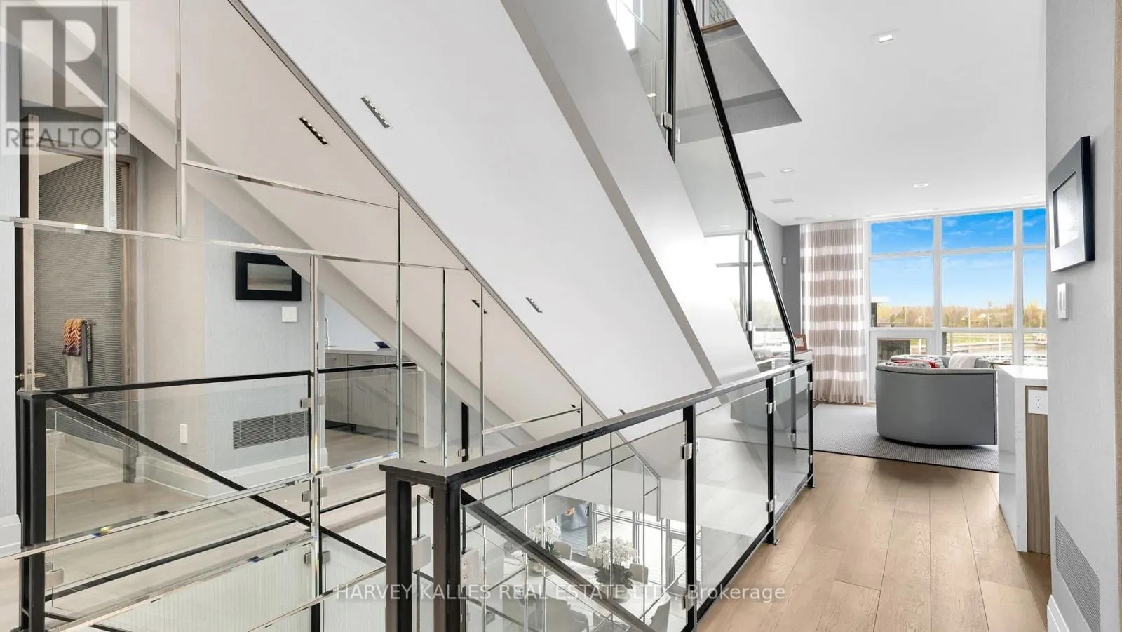 3773 MANGUSTA COURT