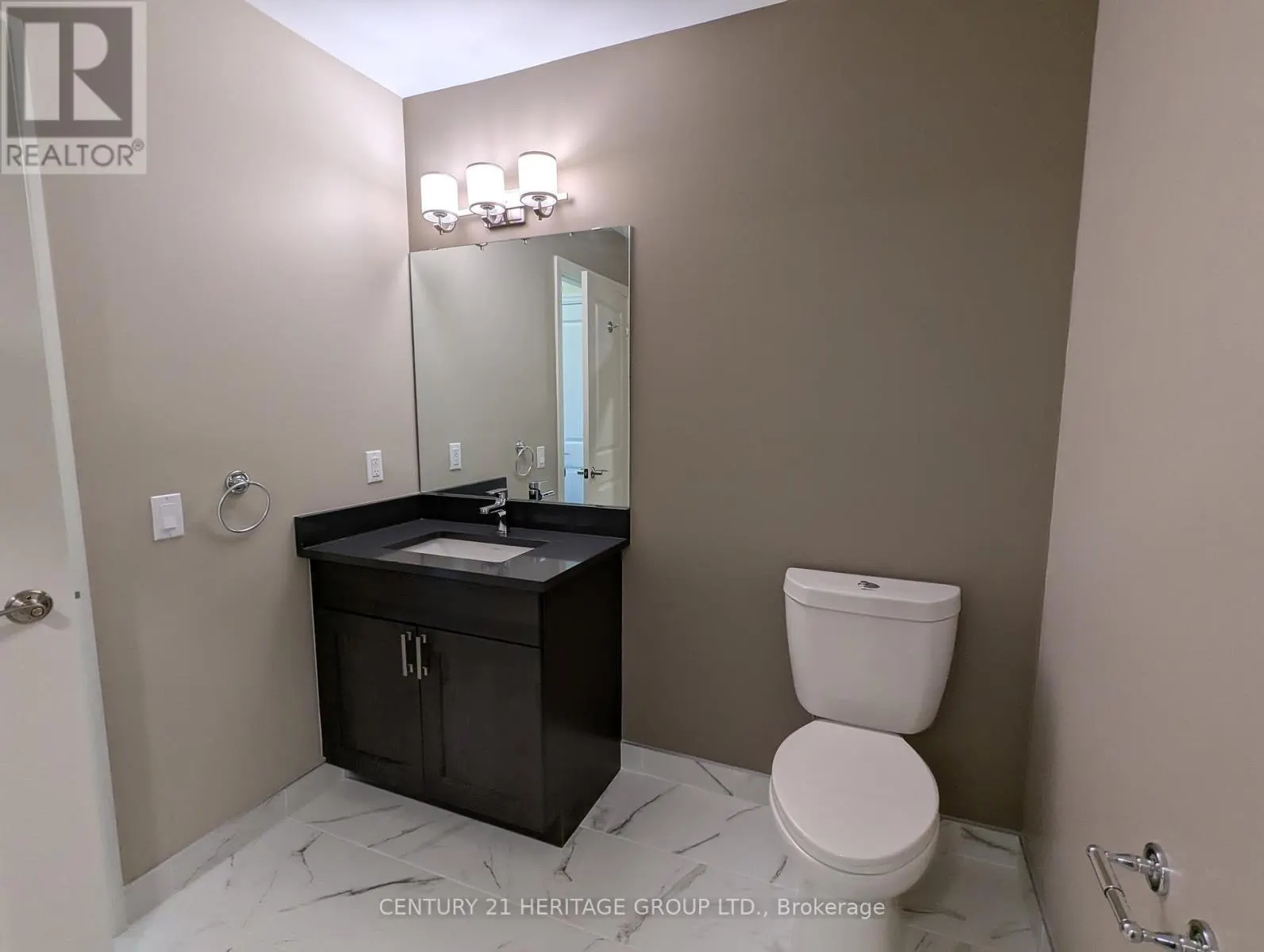 115 - 460 WILLIAM GRAHAM DRIVE