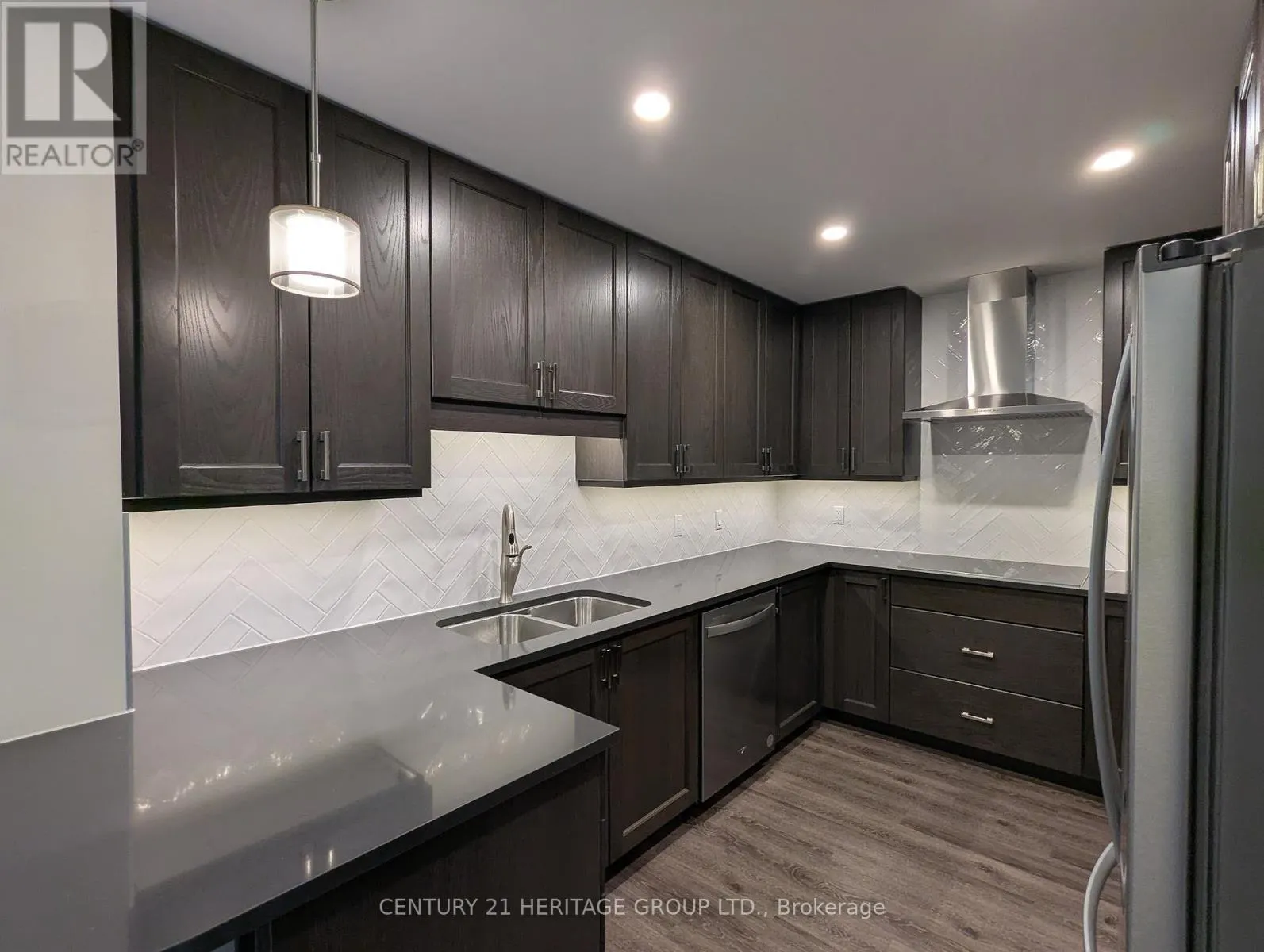 115 - 460 WILLIAM GRAHAM DRIVE