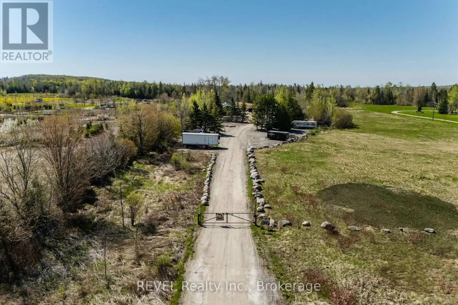 2513 INNISFIL BEACH ROAD