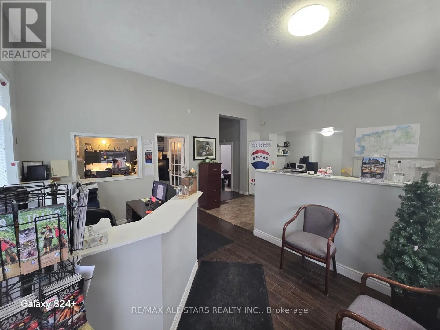 1 ALBERT STREET S