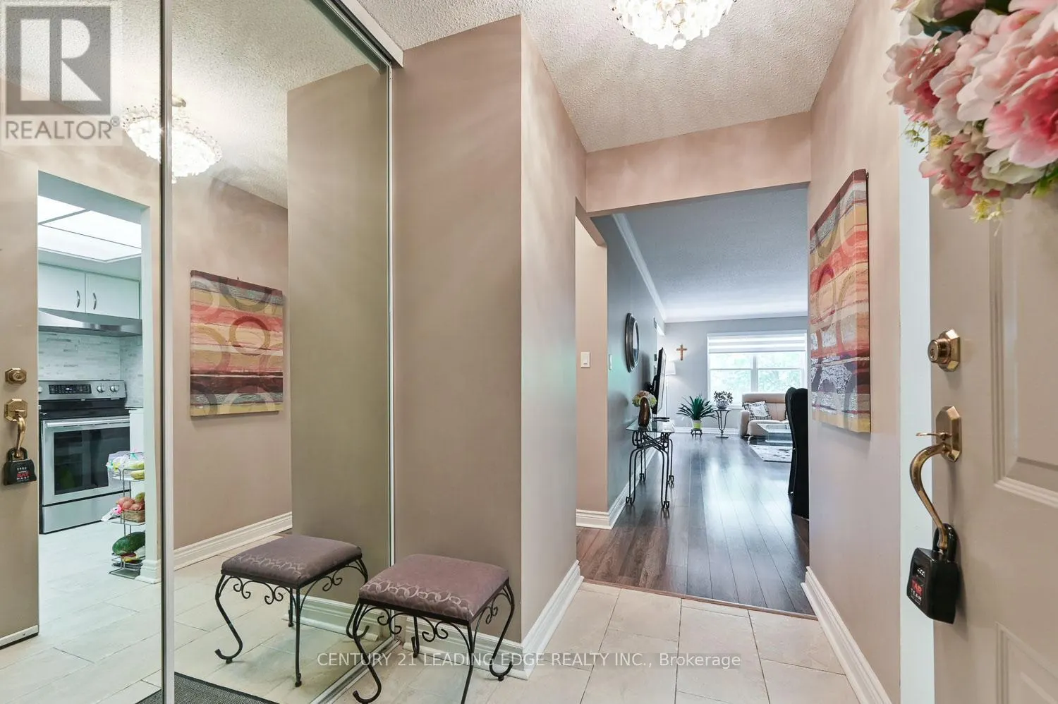 224 - 100 ANNA RUSSELL WAY