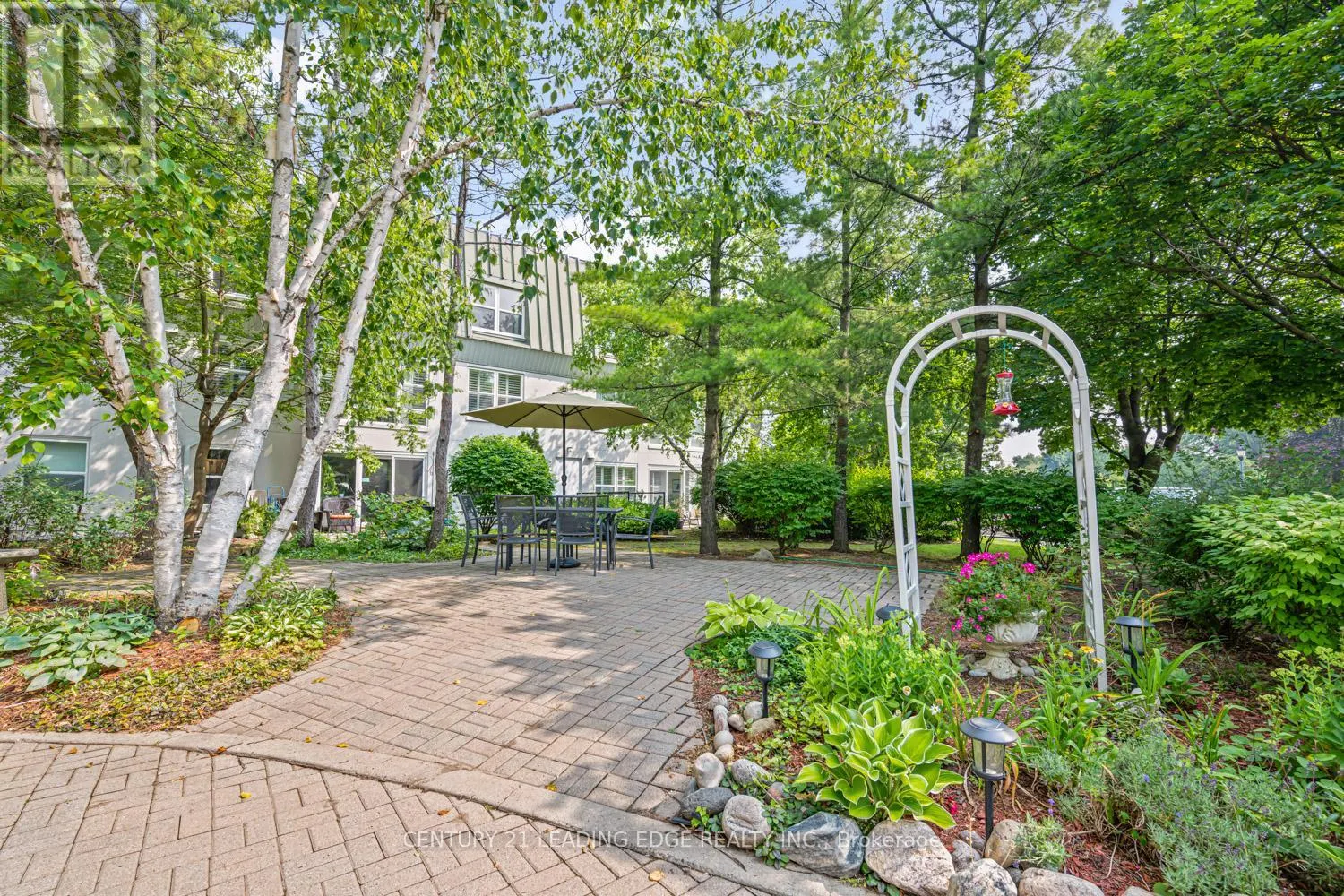 224 - 100 ANNA RUSSELL WAY