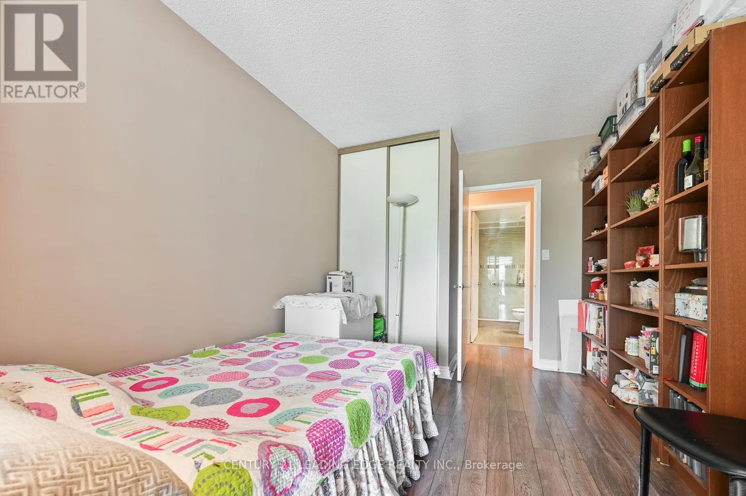 224 - 100 ANNA RUSSELL WAY