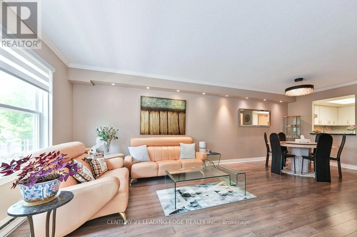 224 - 100 ANNA RUSSELL WAY