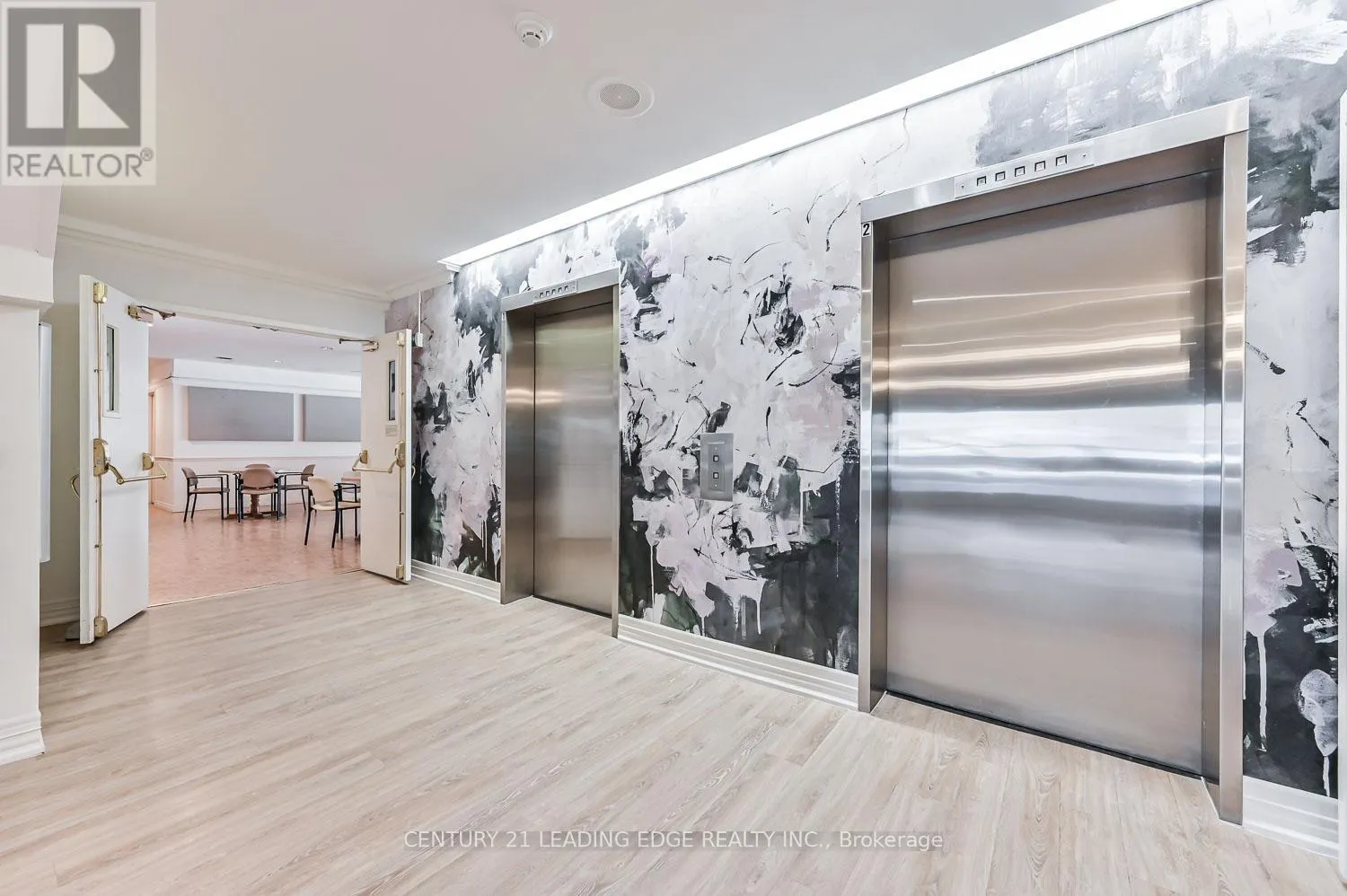 224 - 100 ANNA RUSSELL WAY
