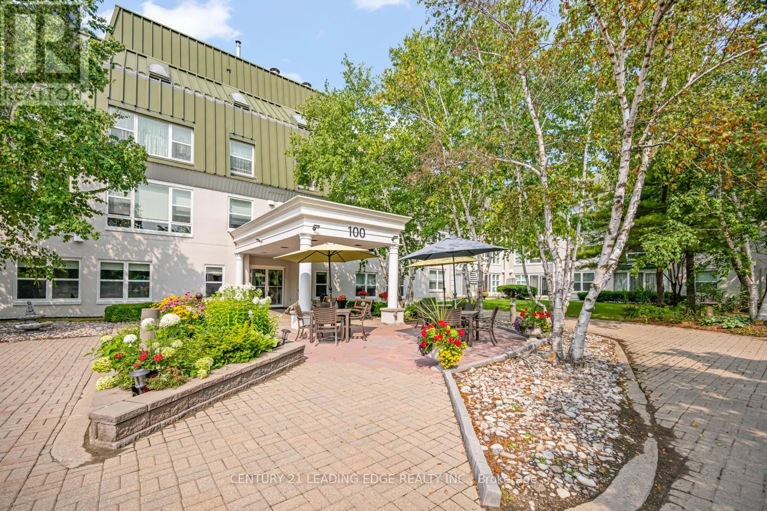 224 - 100 ANNA RUSSELL WAY