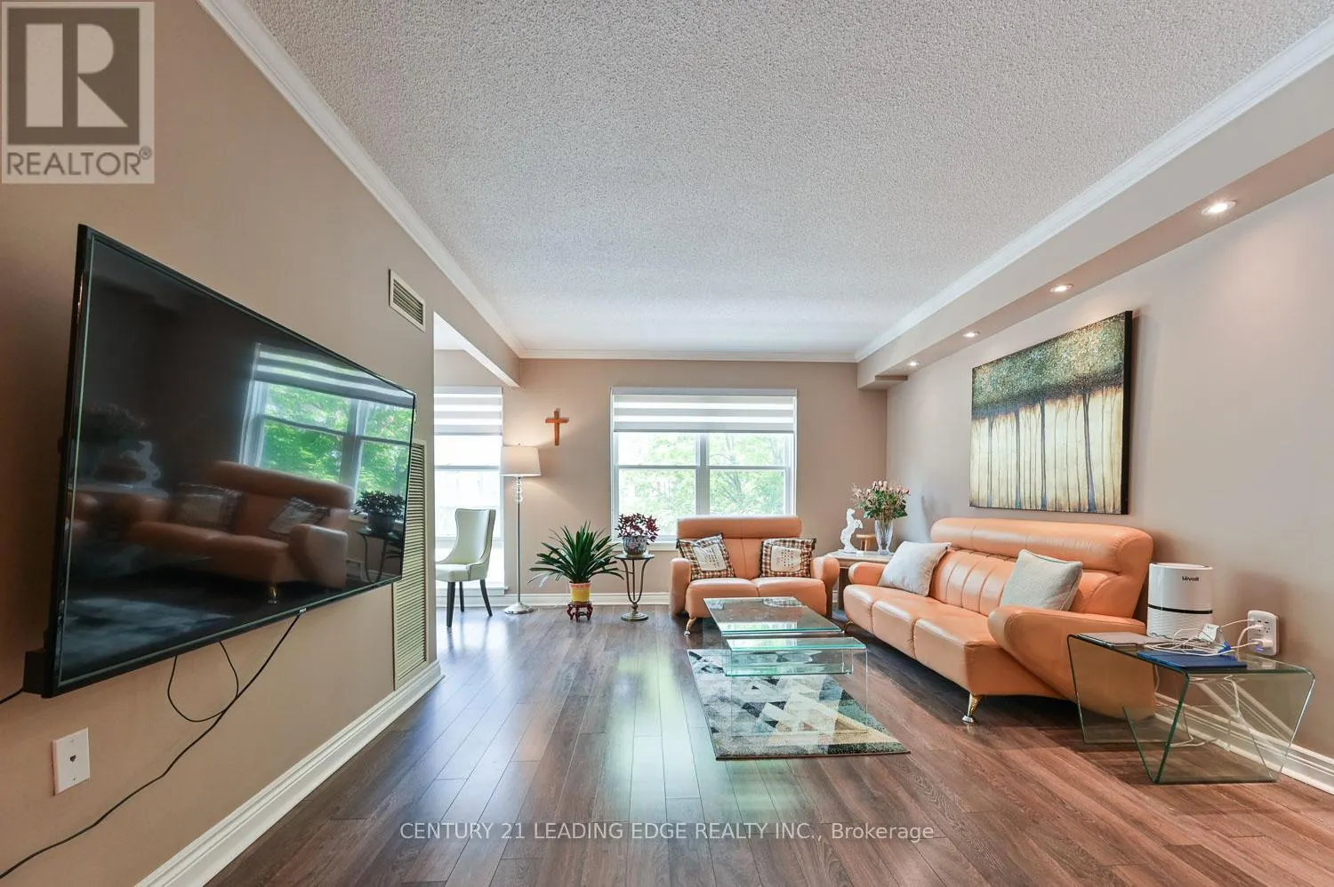 224 - 100 ANNA RUSSELL WAY