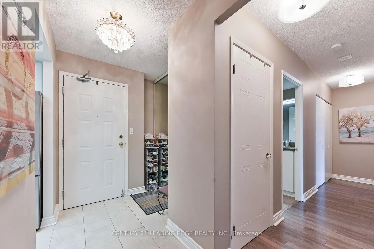 224 - 100 ANNA RUSSELL WAY