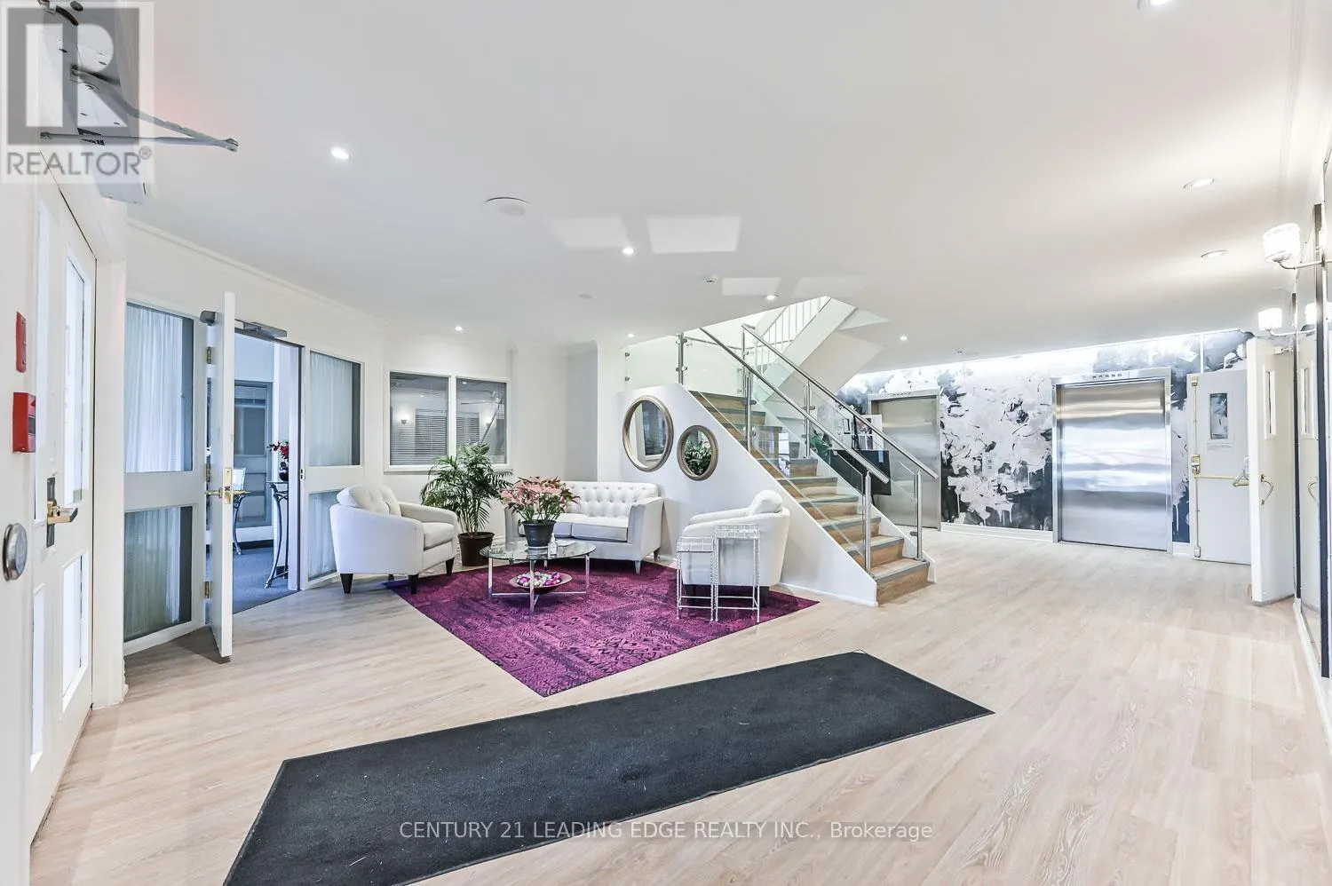 224 - 100 ANNA RUSSELL WAY