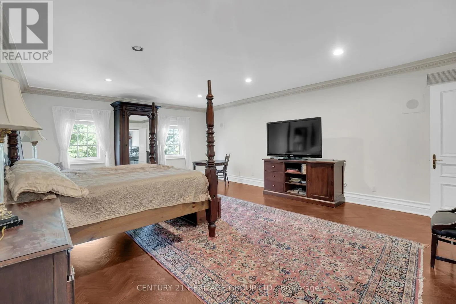 34 MARYVALE CRESCENT