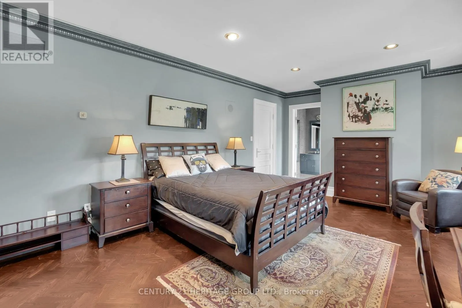 34 MARYVALE CRESCENT