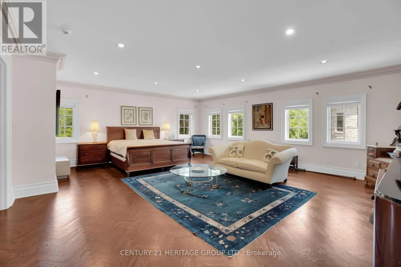 34 MARYVALE CRESCENT