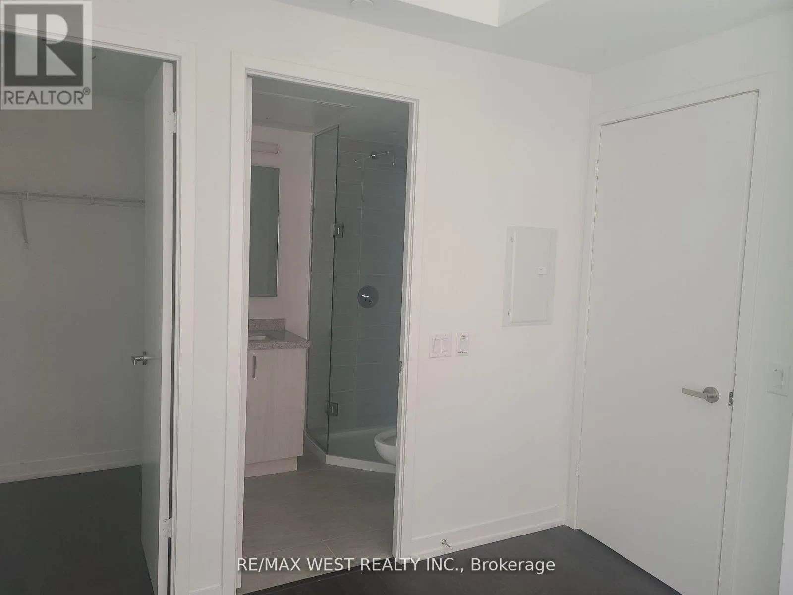 303W - 3 ROSEWATER STREET