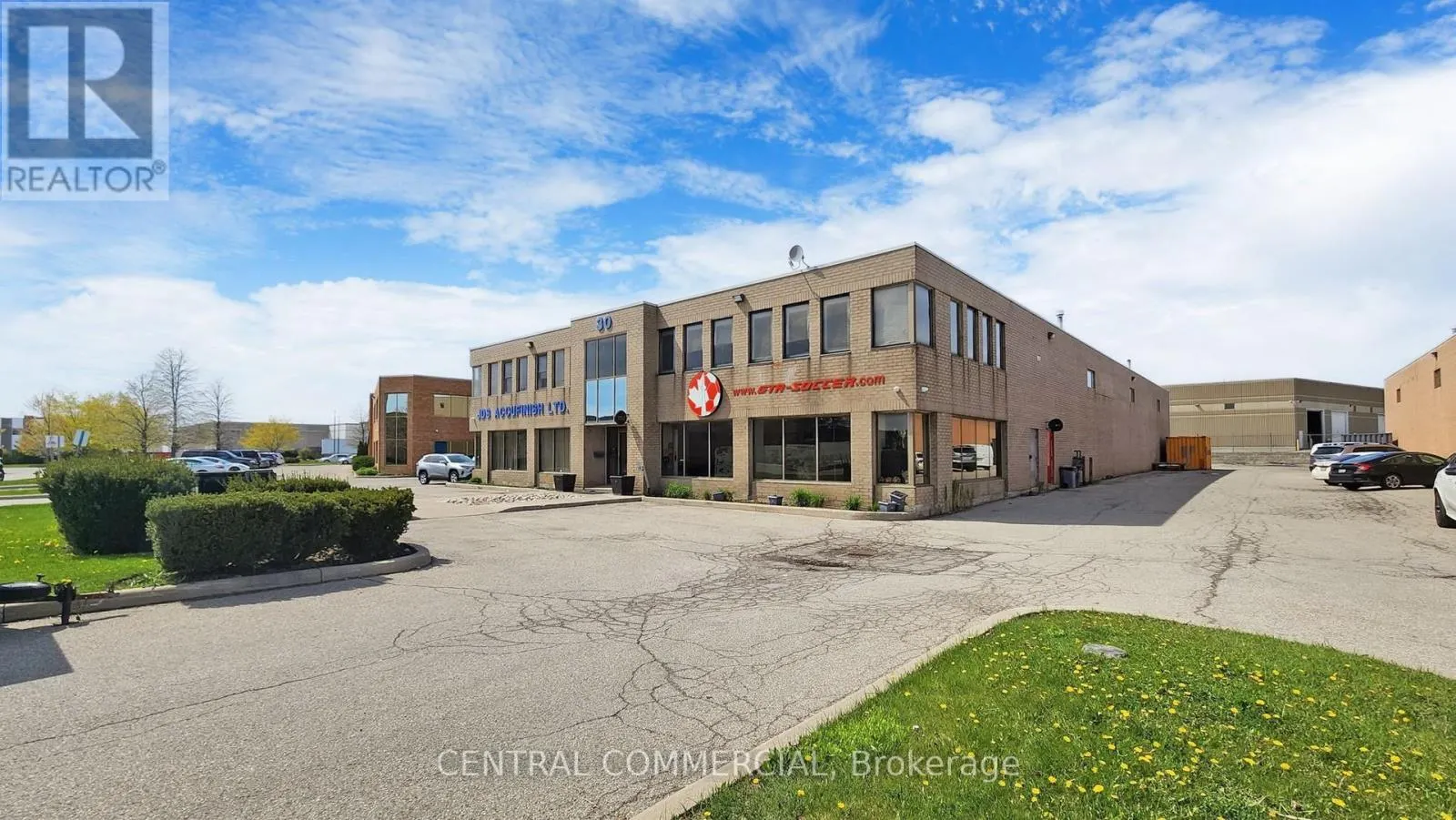 30 CORSTATE AVENUE