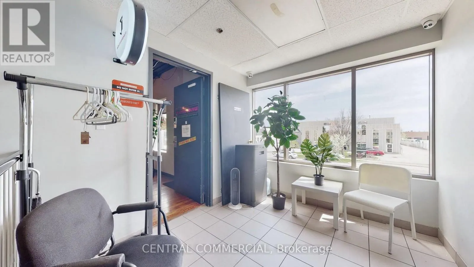 30 CORSTATE AVENUE