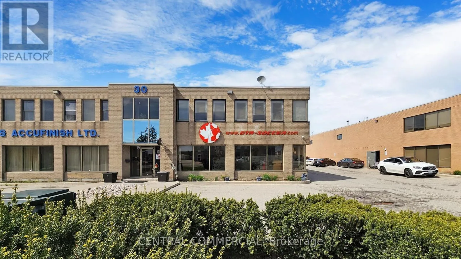 30 CORSTATE AVENUE