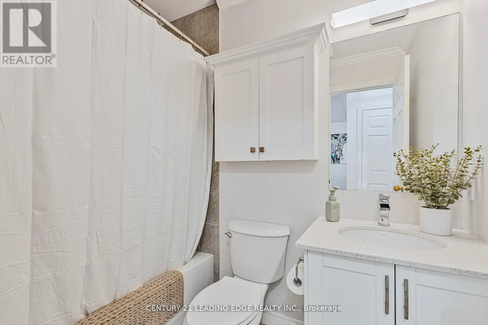 77 MAPLEWOOD AVENUE