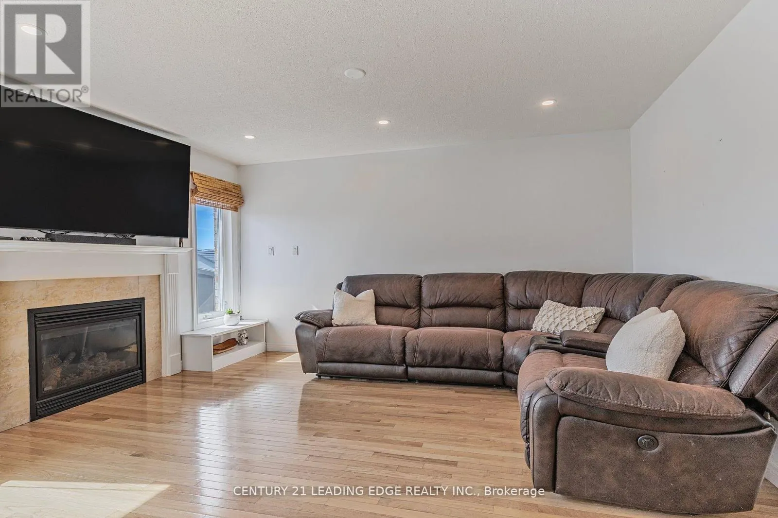 77 MAPLEWOOD AVENUE
