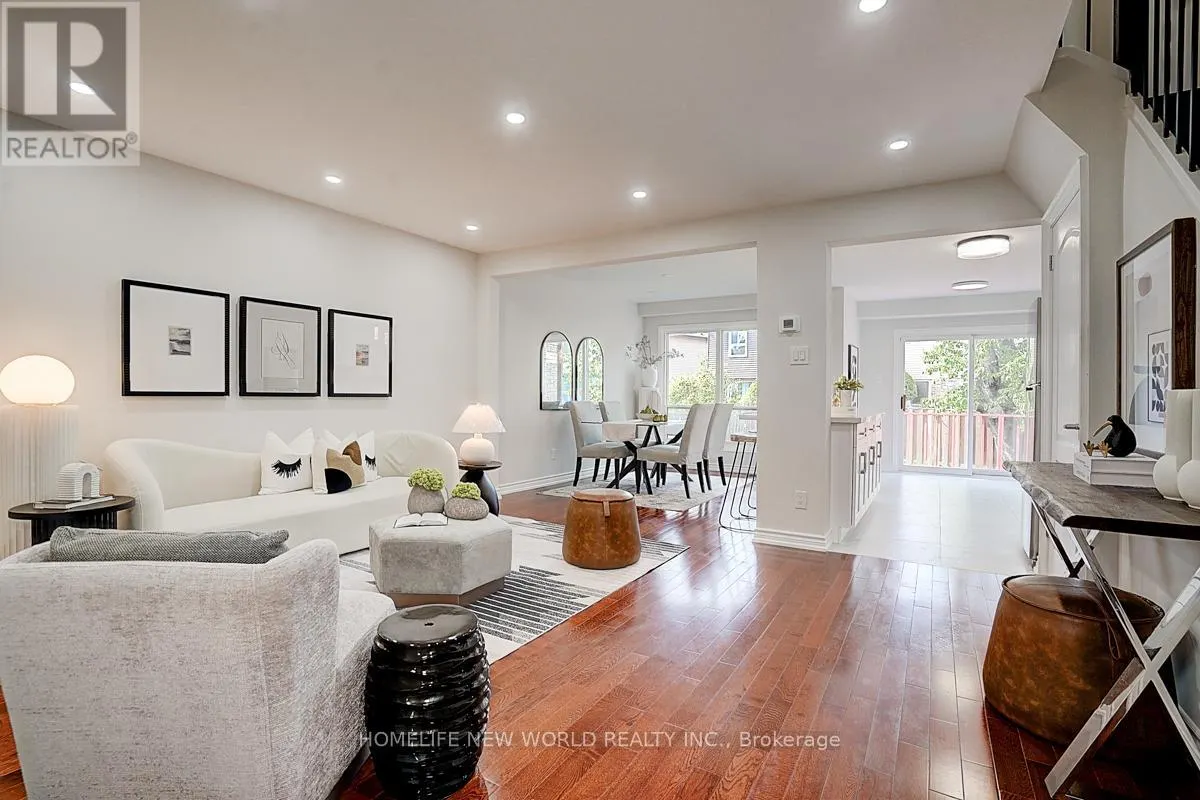 24 BARRINGTON CRESCENT