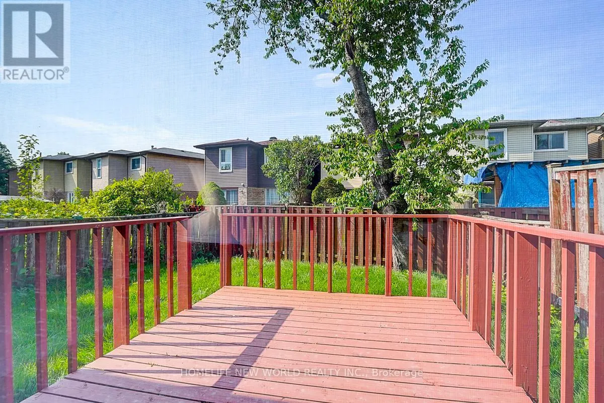 24 BARRINGTON CRESCENT