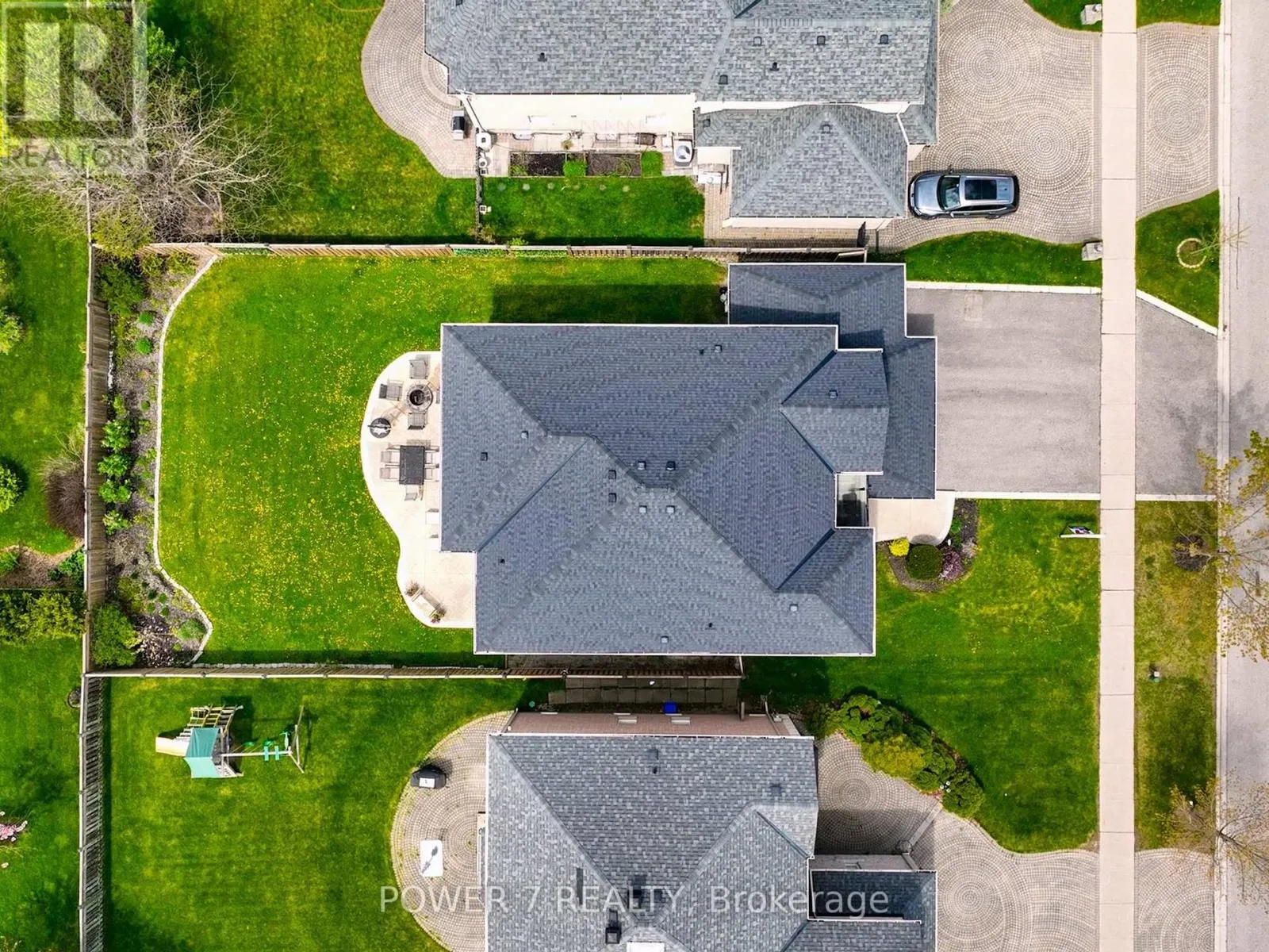 8 MUMBERSON COURT