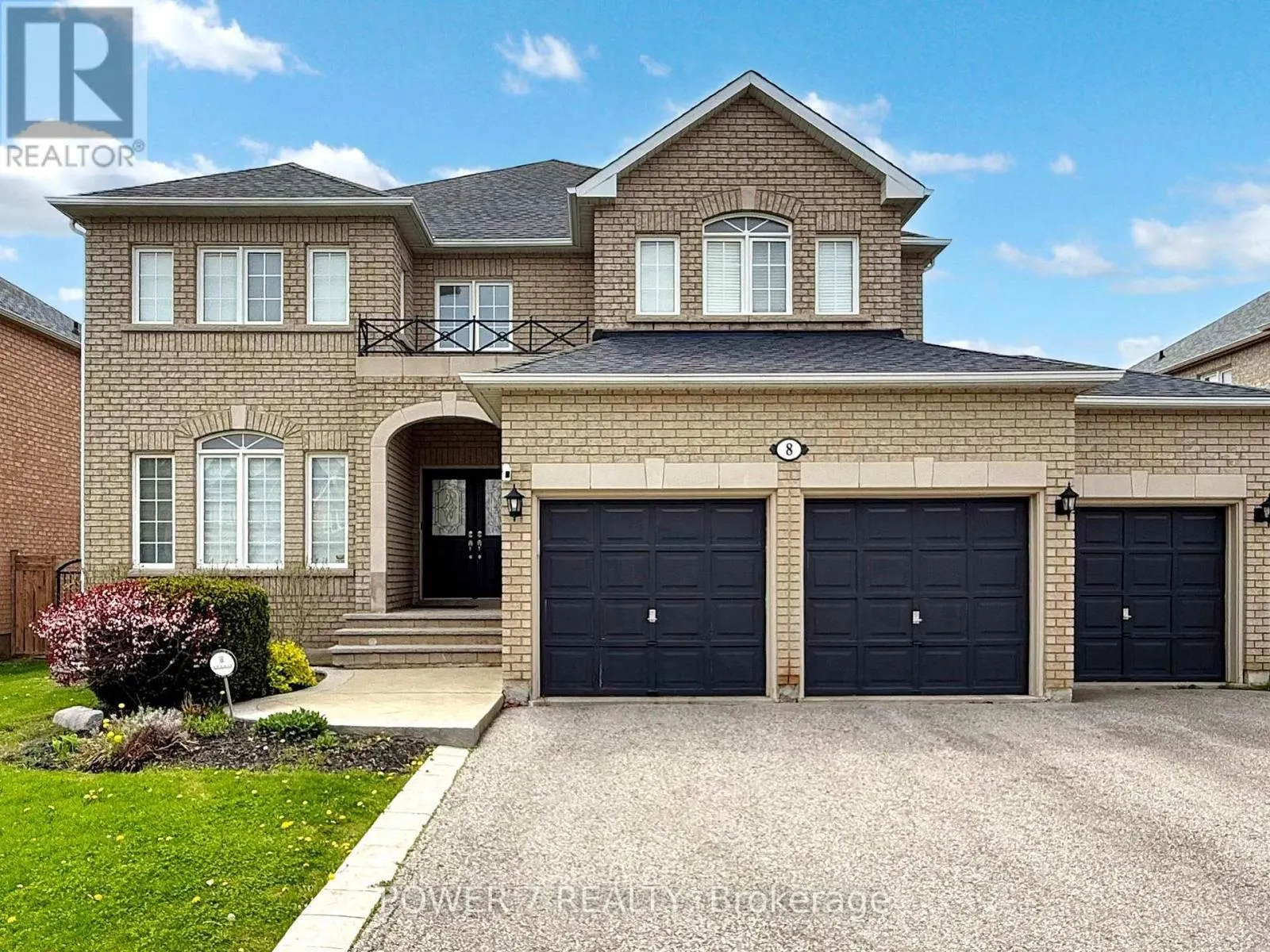 8 MUMBERSON COURT