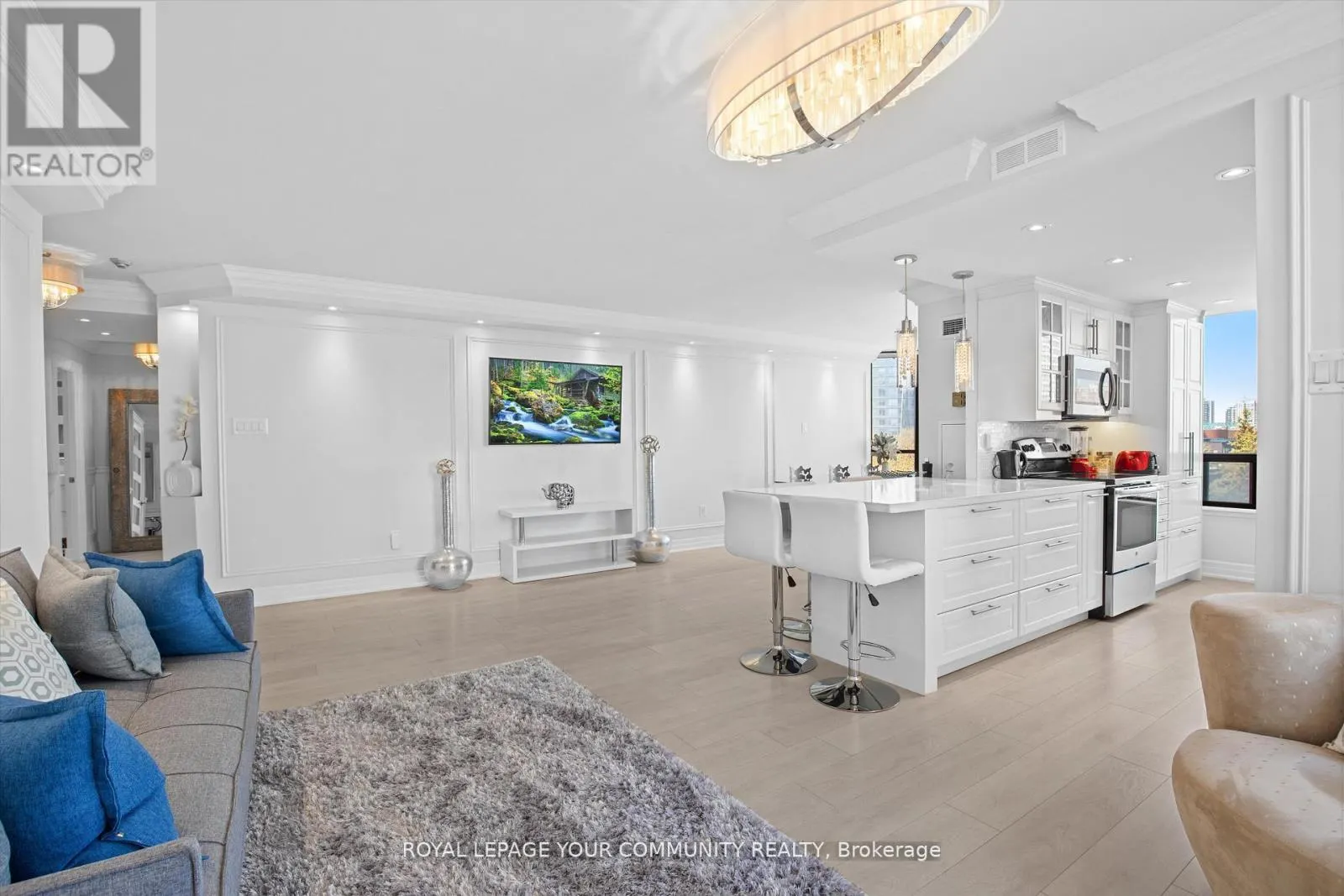 503 - 7420 BATHURST STREET