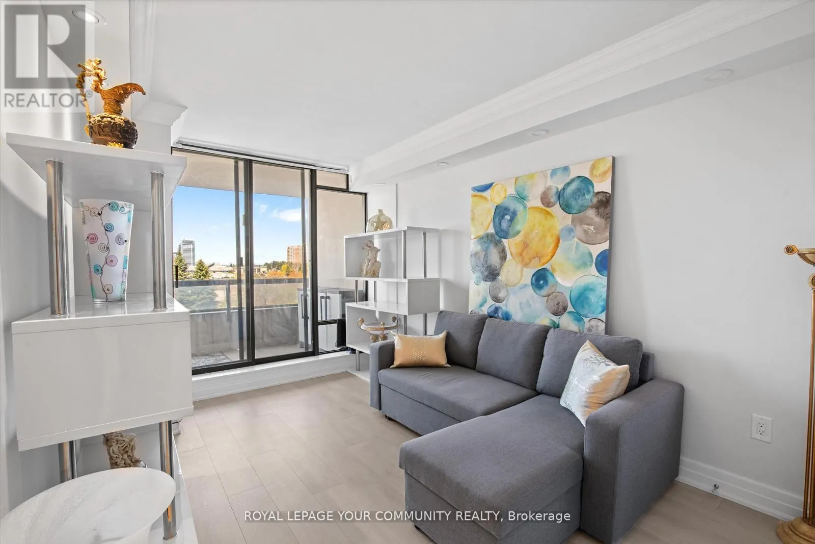 503 - 7420 BATHURST STREET