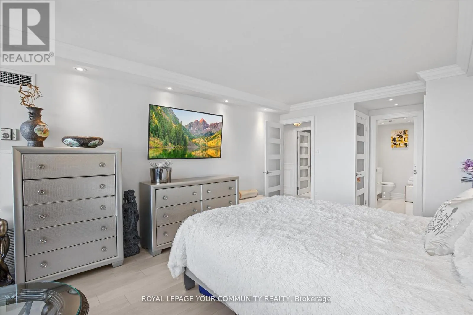 503 - 7420 BATHURST STREET