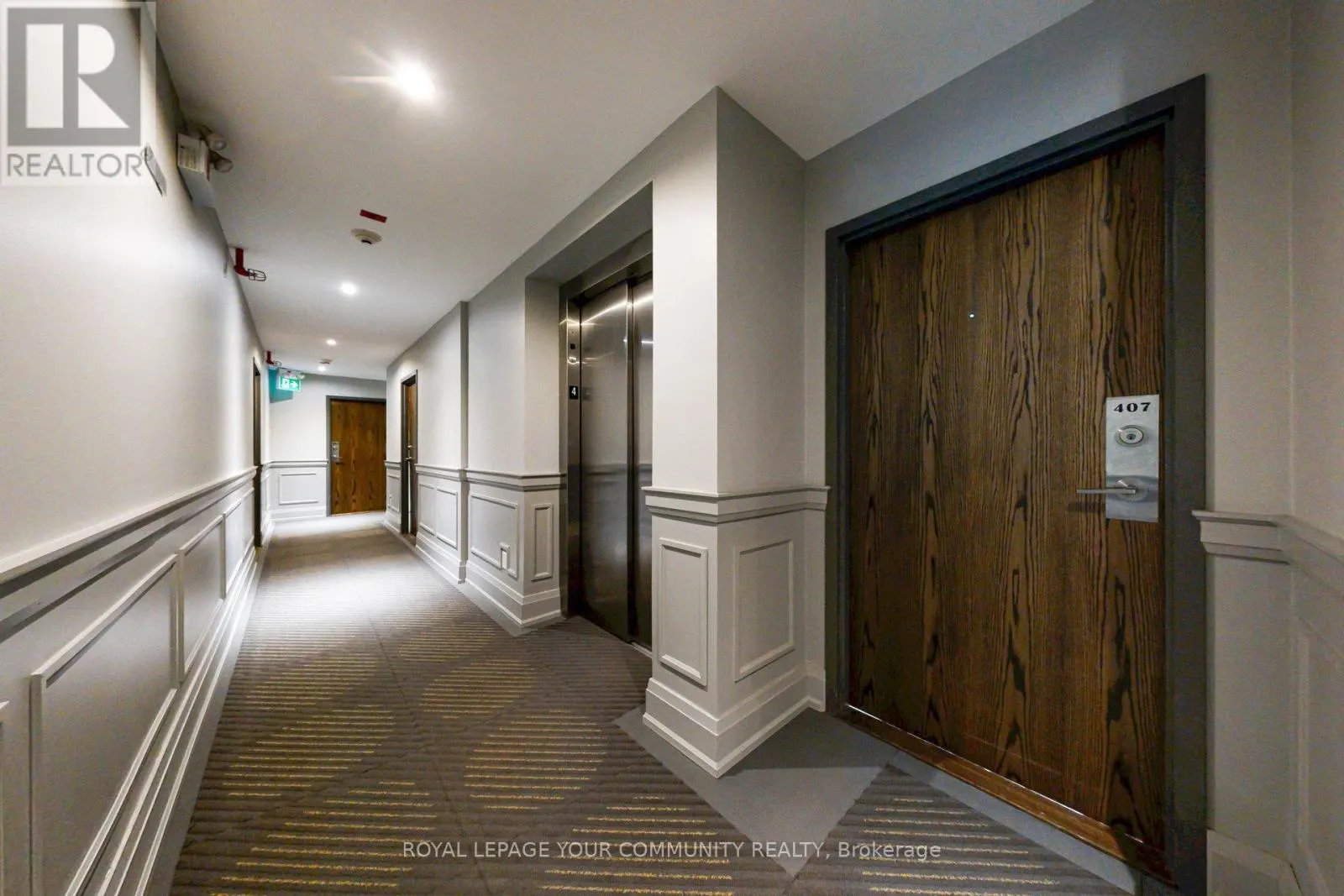 407 - 64 WELLS STREET