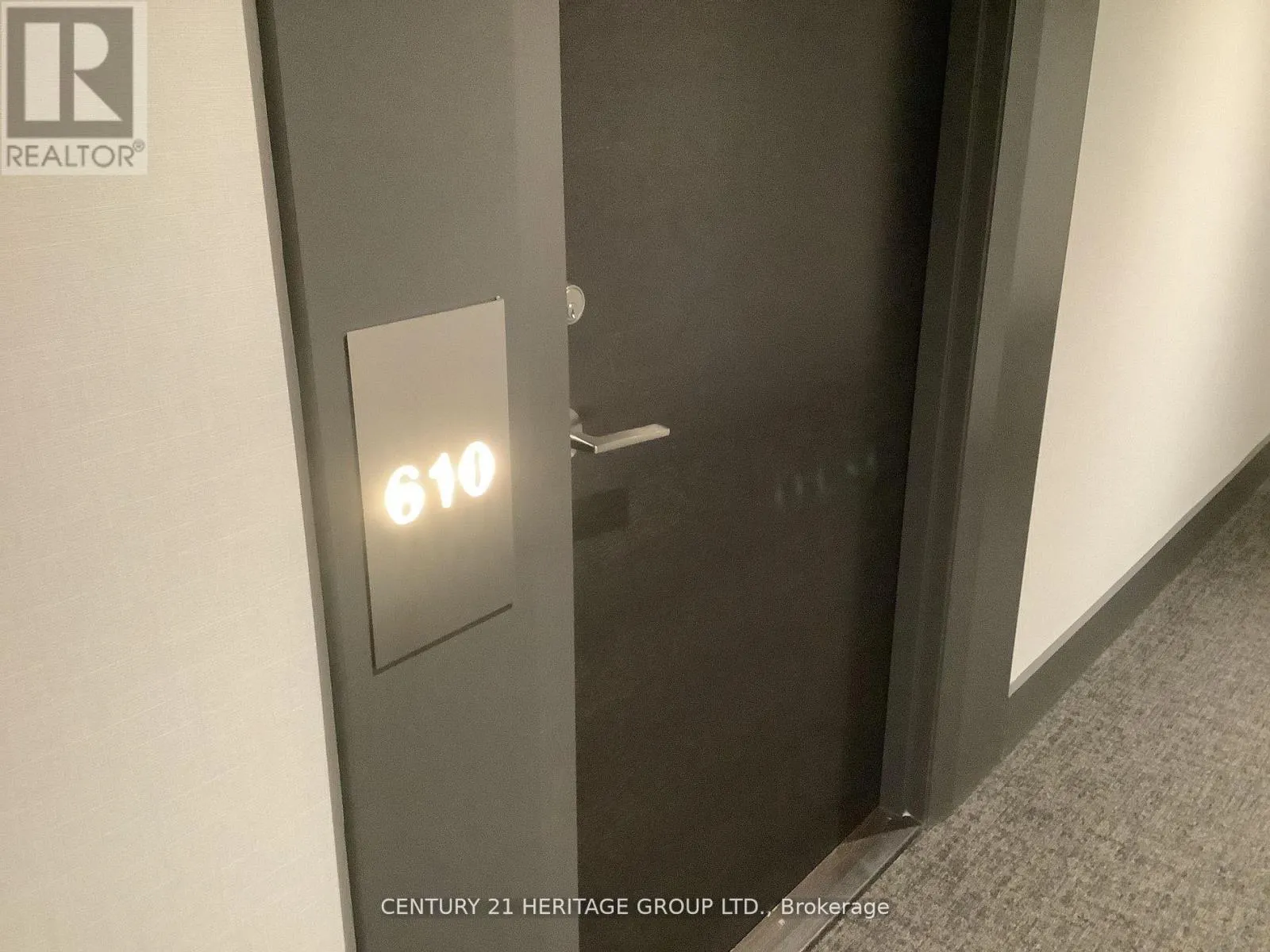 610E - 8868 YONGE STREET E