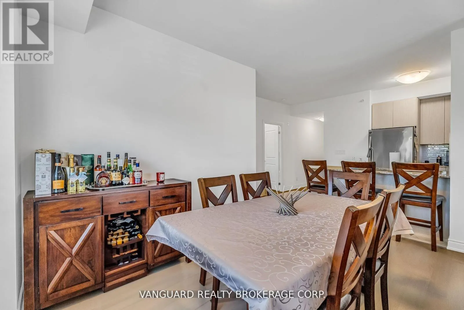 209 - 86 WOODBRIDGE AVENUE