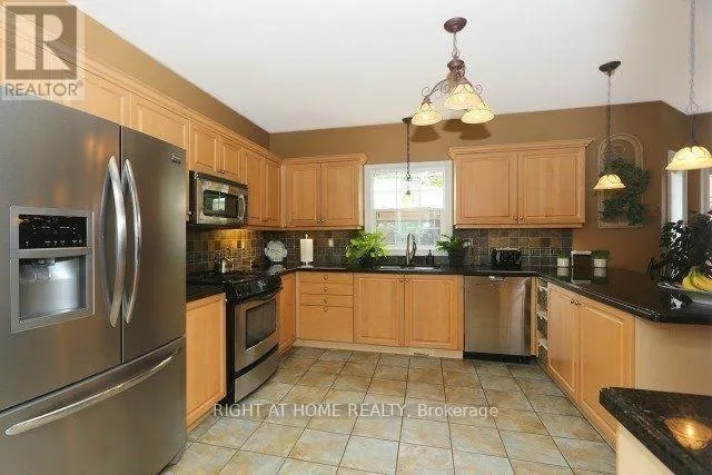 2 OAKVIEW PLACE