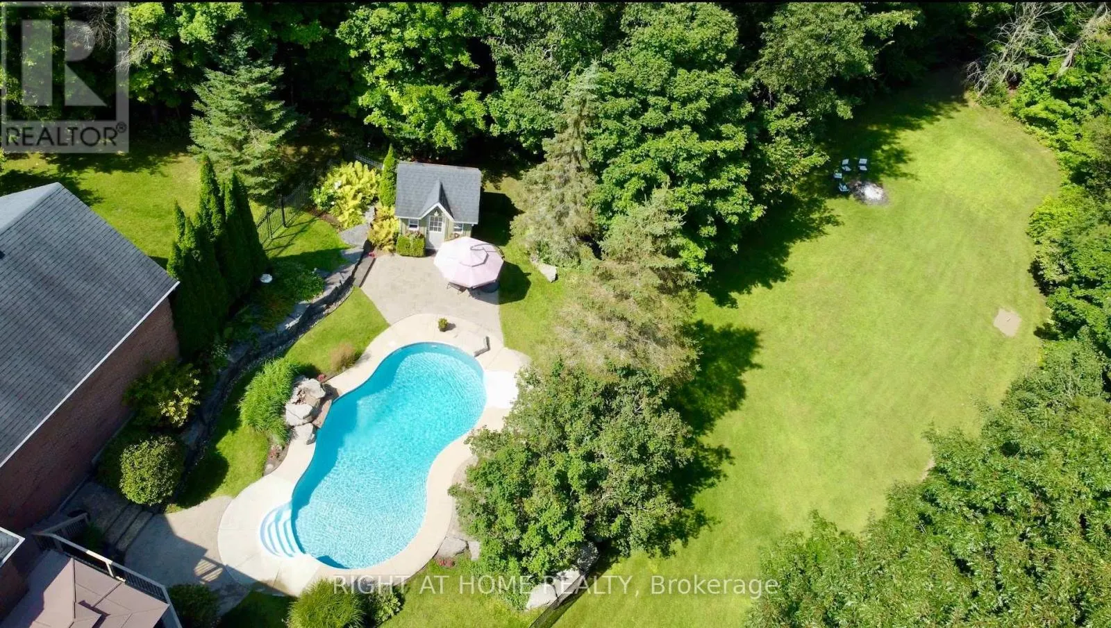 2 OAKVIEW PLACE