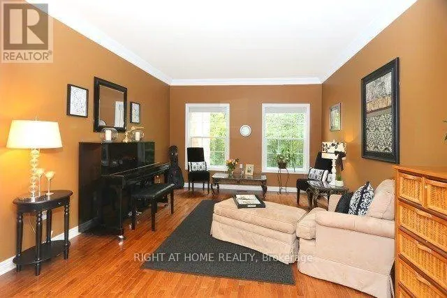 2 OAKVIEW PLACE