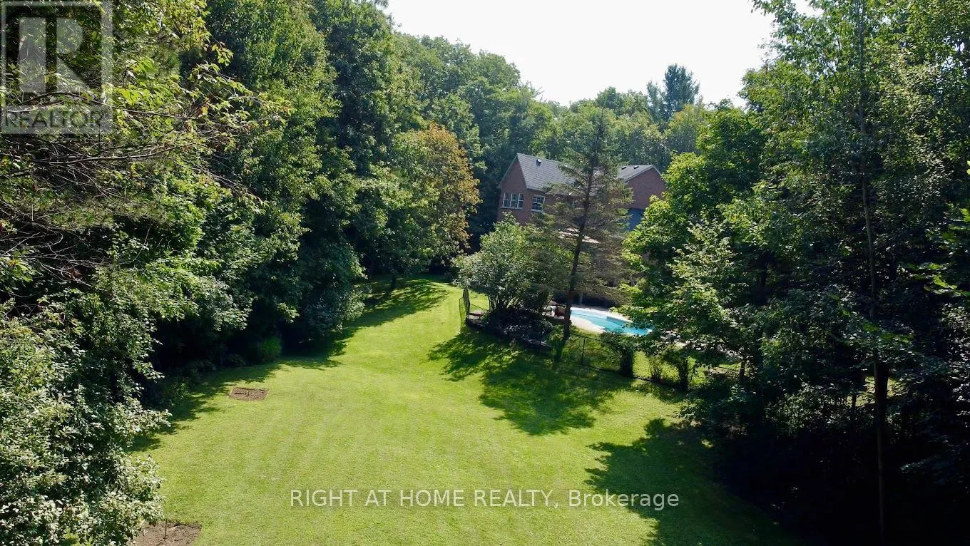 2 OAKVIEW PLACE