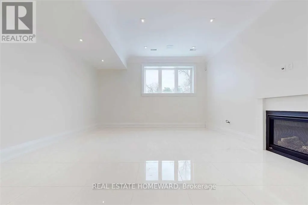 6 MACKAY DRIVE