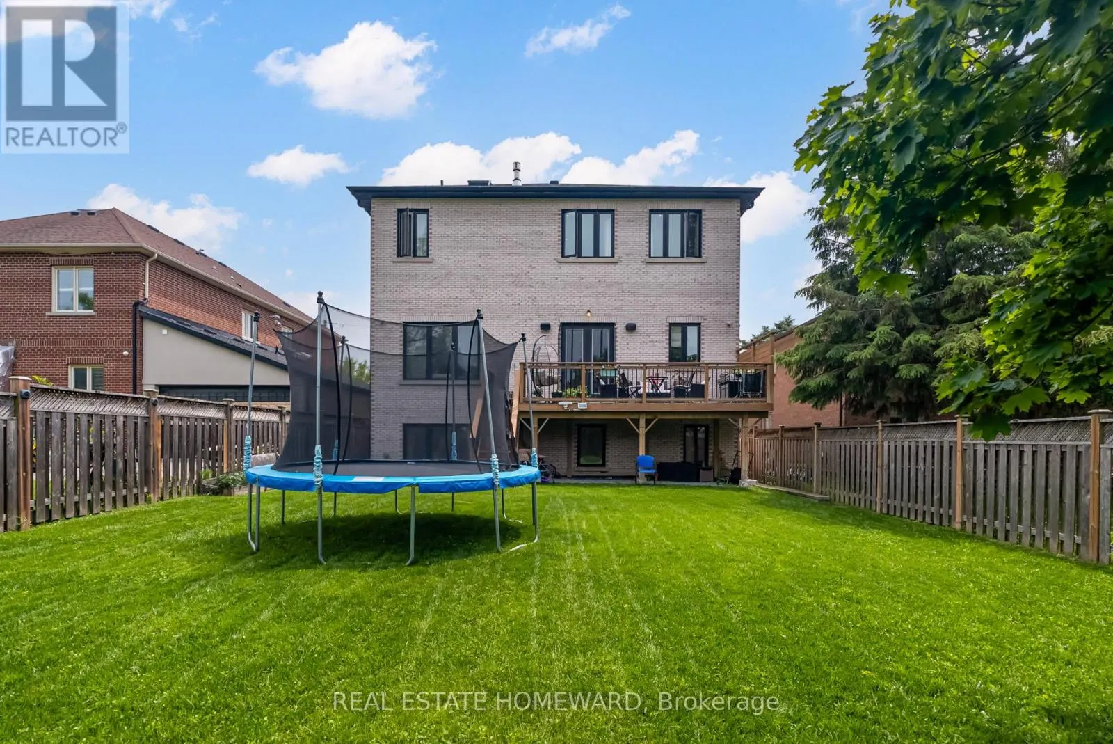 6 MACKAY DRIVE
