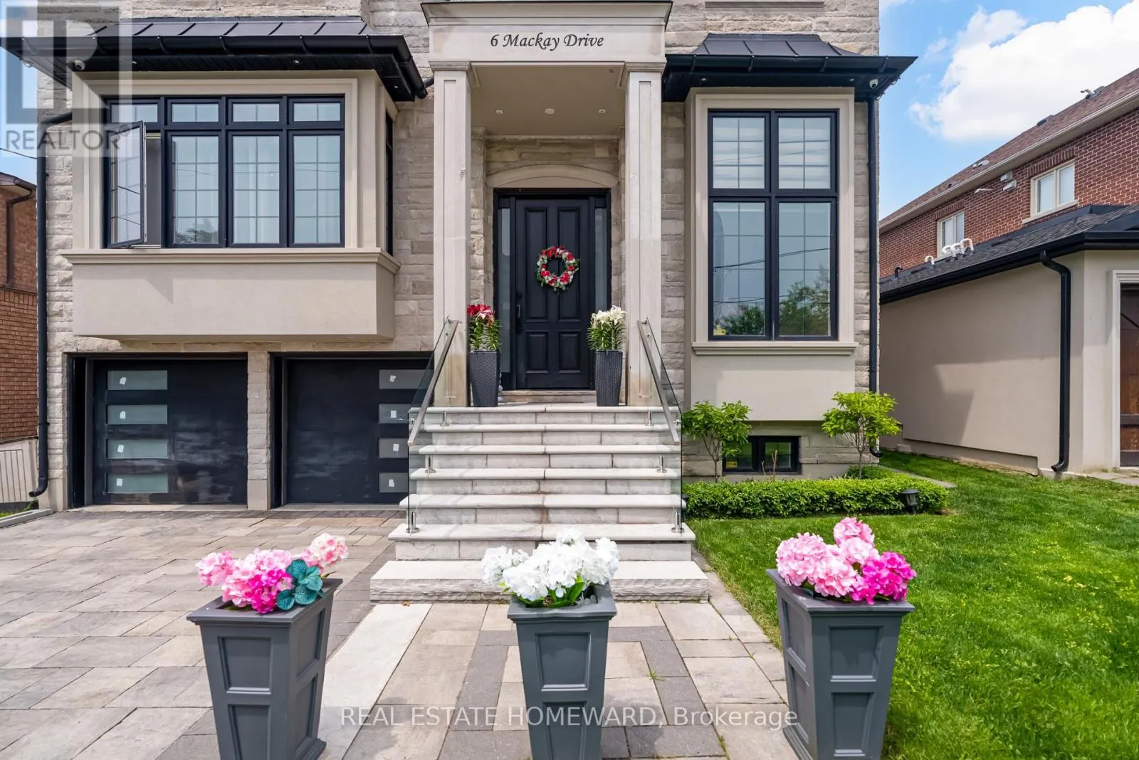 6 MACKAY DRIVE