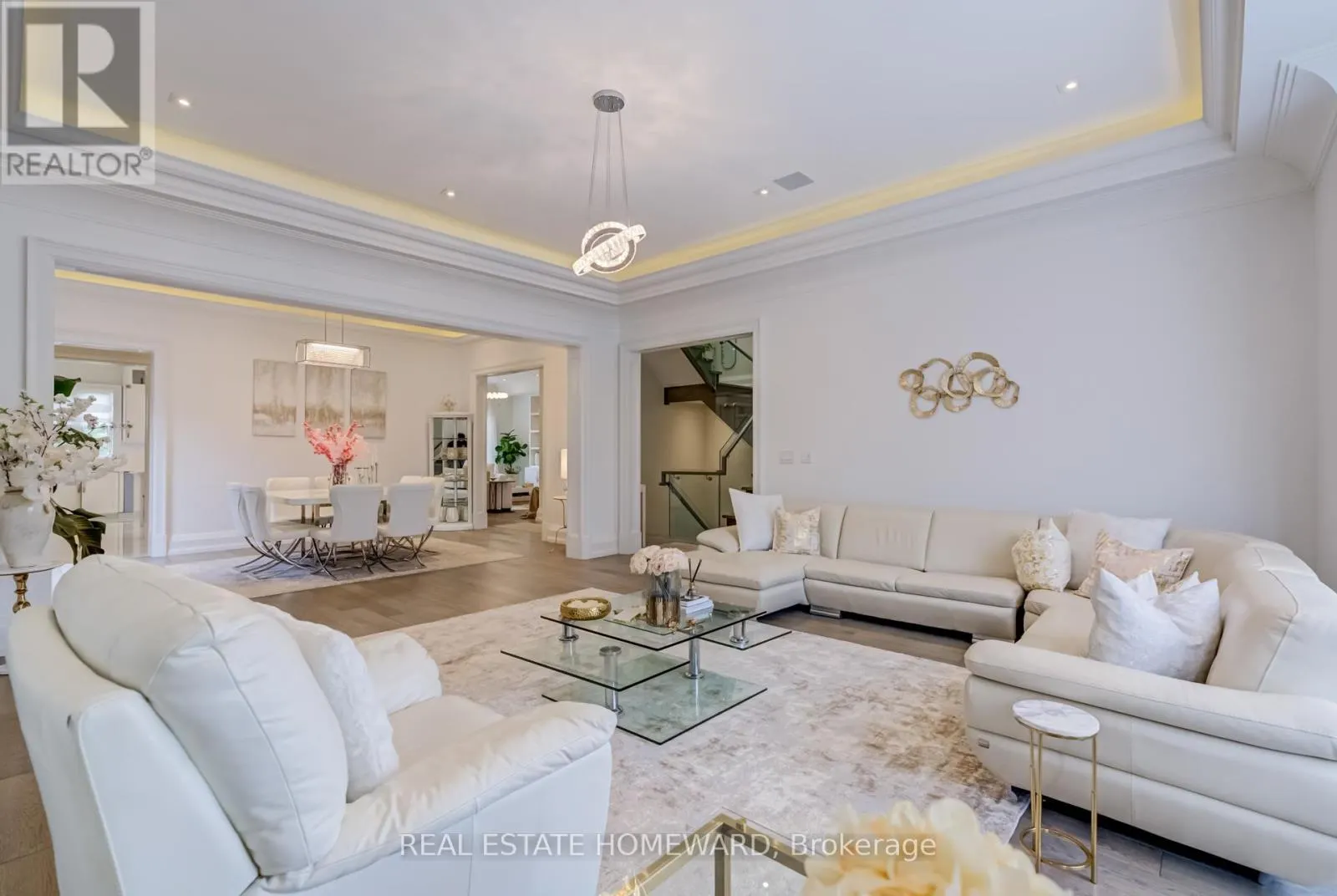 6 MACKAY DRIVE