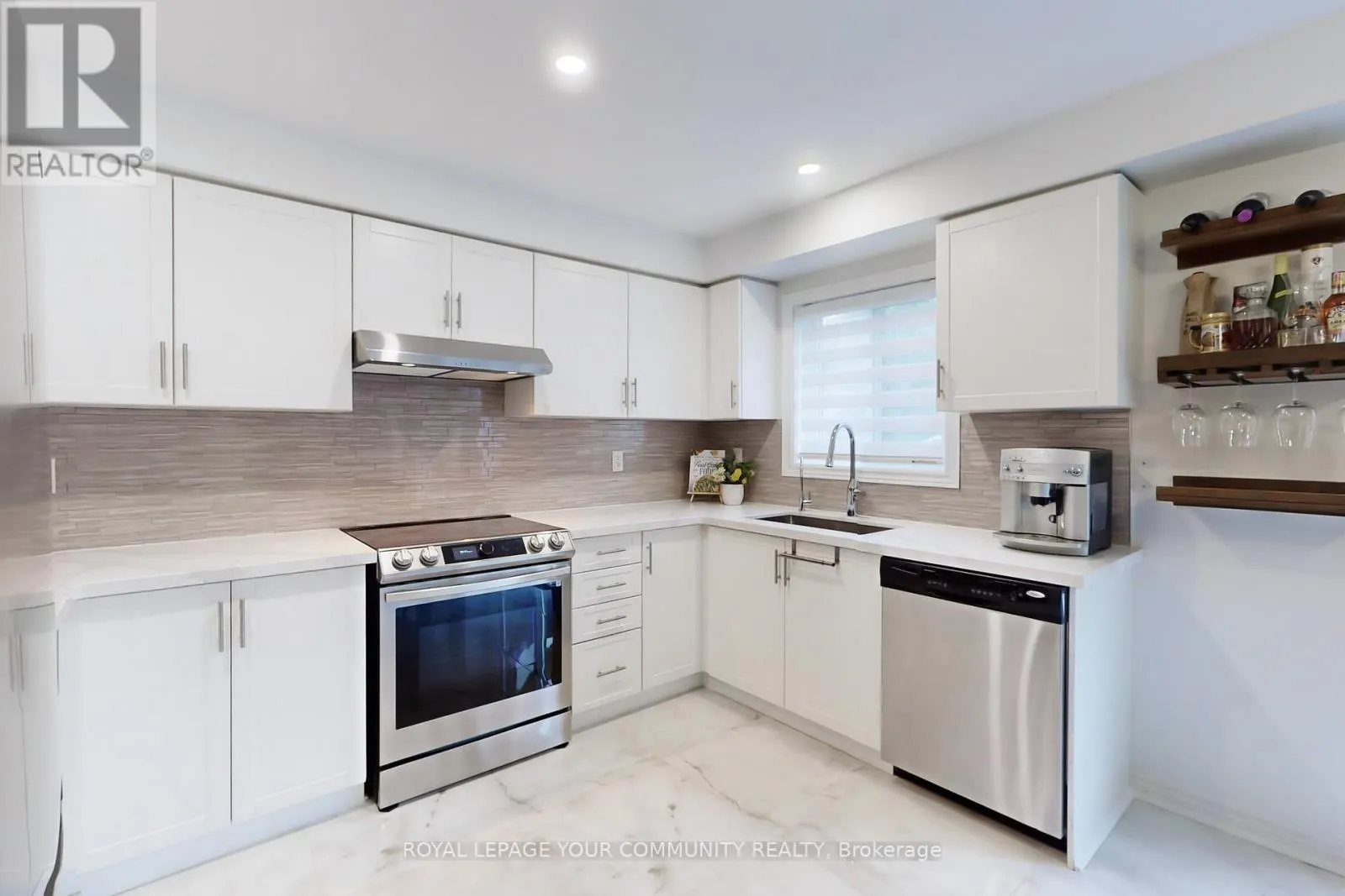 52 FOUR SEASONS CRESCENT