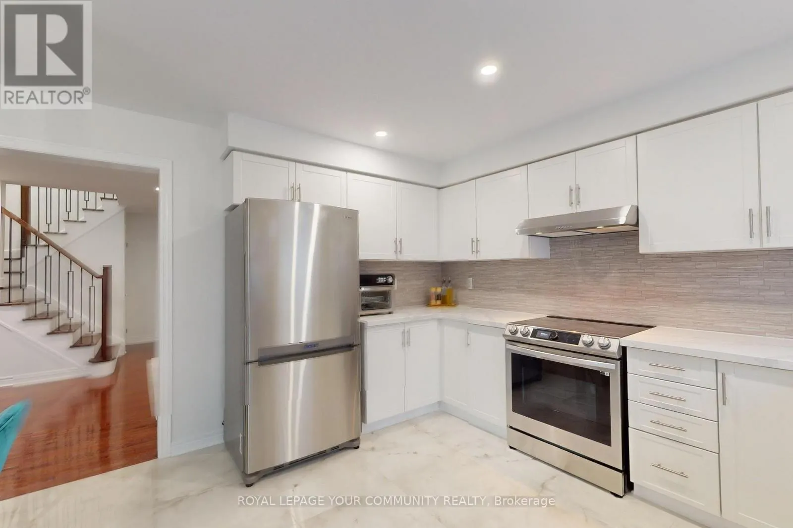 52 FOUR SEASONS CRESCENT